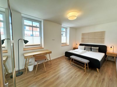Hafenmeister Malte – Entspannt wohnen mit Balkon und Hafenflair