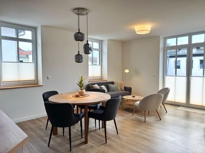 Hafenmeister Malte – Entspannt wohnen mit Balkon und Hafenflair