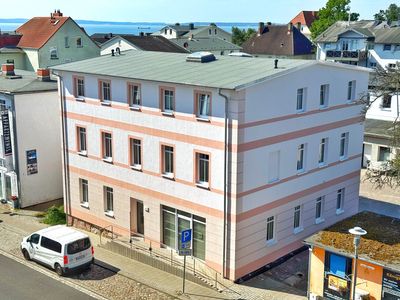 Hafenmeister Malte – Entspannt wohnen mit Balkon und Hafenflair
