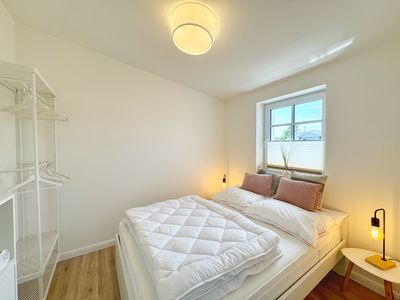 Hafenmeister Malte – Entspannt wohnen mit Balkon und Hafenflair