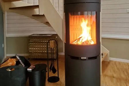 Ferienhaus Kugelhaus Südkugel am Tollensesee - Kamin für behagliche Atmosphäre  Kugelhaus Südkugel