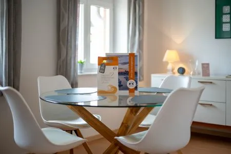 Ferienwohnung Jette Waren (Müritz) - Wohnbereich mit Esstisch  Jette