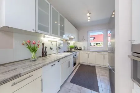 Küche / Küchenzeile 6 East – großzügiges Ferienhaus mit Garten