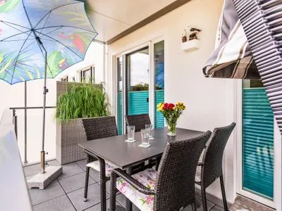 Balkon FeWo Strandmuschel in PRORA mit Strandkorb am Strand & Balkon - 8.32