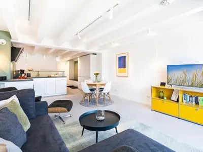 Wohn- und Essbereich FeWo Strandhafer in PRORA - 4.33