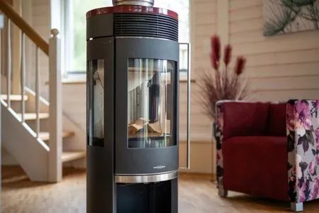 Ferienhaus Kia - Kugelhaus am Tollensesee - Kamin im Wohnbereich  Kia