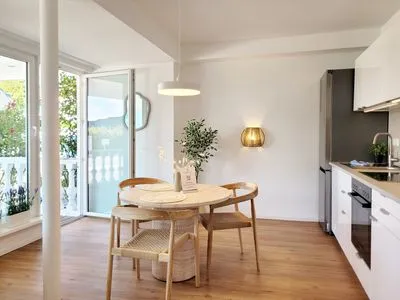 Charmantes Appartement in Sierksdorf mit moderner Küche Gemütliche Ferienwohnung mit Meerblick und Terrasse - Nur 50 Meter zum Strand inkl. Parkplatz und Fahrradunterstellplatz