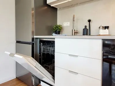 Voll ausgestattete Küche mit Spülmaschine Gemütliche Ferienwohnung mit Meerblick und Terrasse - Nur 50 Meter zum Strand inkl. Parkplatz und Fahrradunterstellplatz