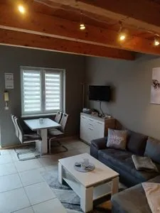 Wohnzimmer FeWo "Moin" nahe Malchower See