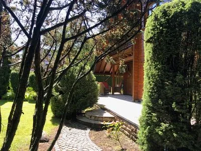  Blockhaus am Waldrand