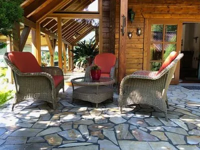  Blockhaus am Waldrand