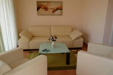  Ferienhaus direkt an See & Strand