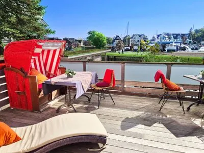 Balkon Strandvilla Hafenloge - stilvoll wohnen direkt am Niendorfer Hafen