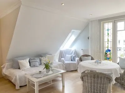 Wohnzimmer Haus Anholt App. 37 - gemütliche Wohnung mit Balkon & Teilmeerblick