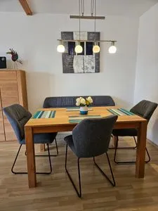 Wohnzimmer Feriendorf Hochbergle Haus 142 - Lechseeblick