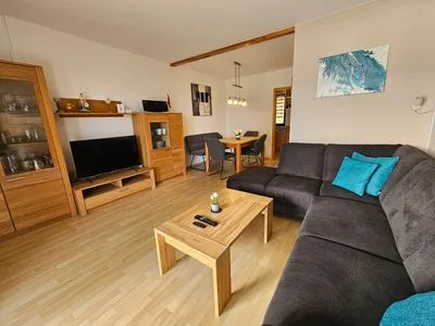 Wohnzimmer Feriendorf Hochbergle Haus 142 - Lechseeblick