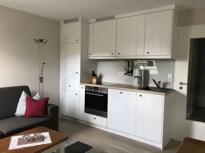 Küche / Küchenzeile Lister Tor 07