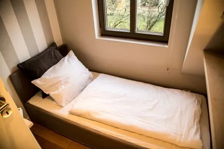 Einzelbett Niilön Jölstair