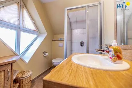  Villa Kunterbunt- Haus 1 Ferienwohnungen Seelöwe + Robbe