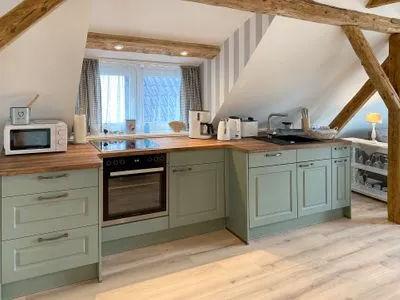 Küche / Küchenzeile Villa Imme App. 5 - großzügige Studio-Ferienwohnung mit Südbalkon & Meerluft-Feeling