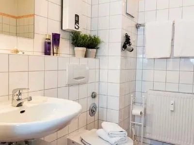 Badezimmer Haus Victoria, App. Sonnendeck - mit Meerblick