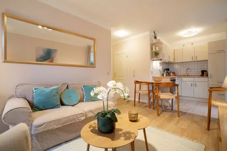 Wohnzimmer (ARW3) Ferienwohnung Cozy Harbour