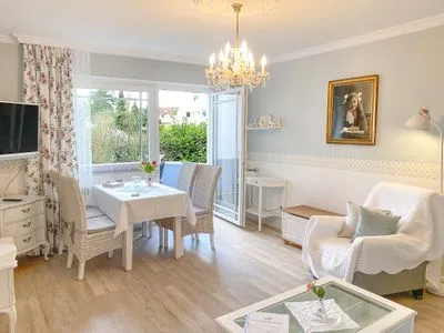 Wohnzimmer Haus Midsommer App. 7 - Moderne Ferienwohnung mit Balkon