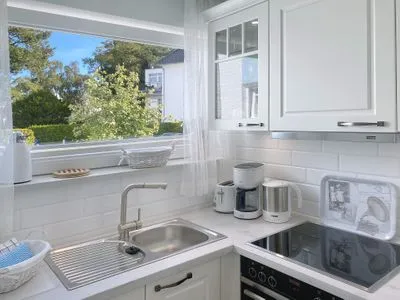 Küche / Küchenzeile Haus Midsommer App. 8 - Kleine Wohnung, große Erholung – 50 m bis zur Ostsee