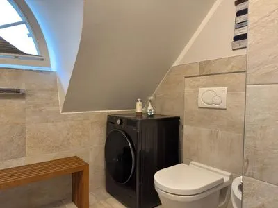 Waschmaschine und WC  Meerzeit