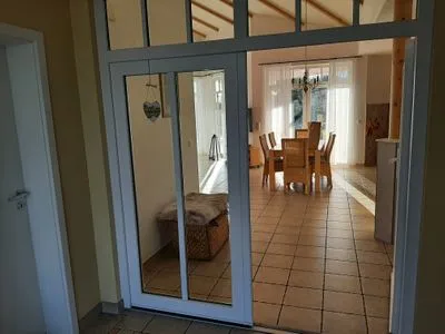  Ferienhaus mit Pool am See