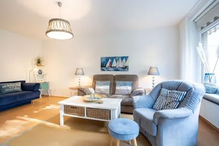 Wohnzimmer (MEI71) Ferienwohnung "Strandlust"