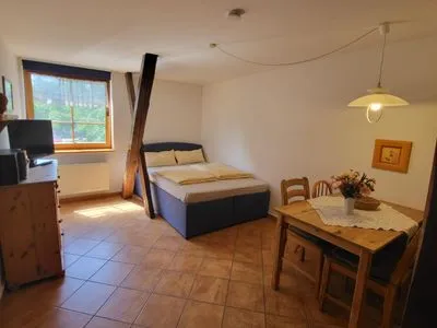 Schlafzimmer Pension Schmelzer Wohnung 10