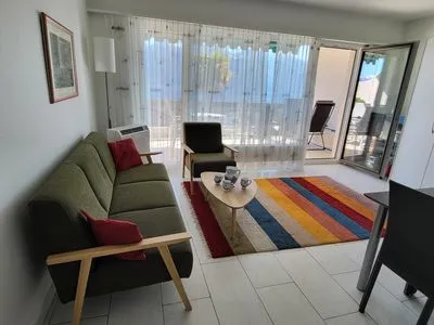 Wohnzimmer Eckwohnung C01