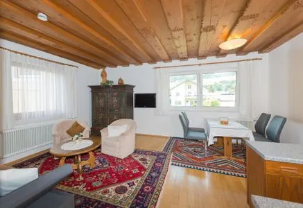 Wohnzimmer und Essbereich City Life 2 by Alpenidyll Apartments