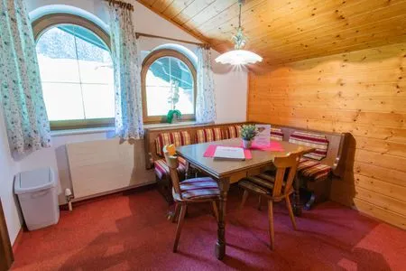 Dining area Huberhof 8 by Alpenidyll Apartments
