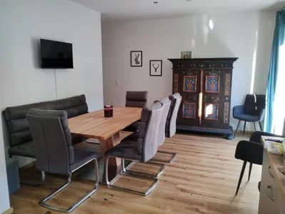 Kitchen and dining area Lasserhäusl by Alpenidyll Apartments