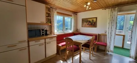 Küche mit Essbereich Fischbacher App. 2 by Alpenidyll Apartments
