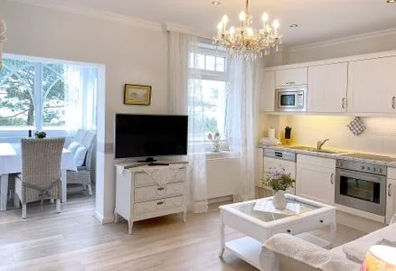 Wohnzimmer Villa Hansa App. A1 - Ostseeappartement mit Panorama-Meerblick & direktem Strandzugang