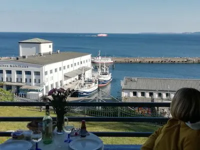 Balkon Ferienwohnung Kapitänsmesse -  traumhafter Ausblick über Hafen und Meer