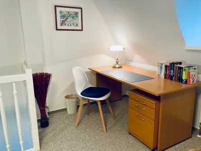 Schreibtisch im Schlafzimmer Achtern Diek Achtern Diek 12b - Wohnung 5