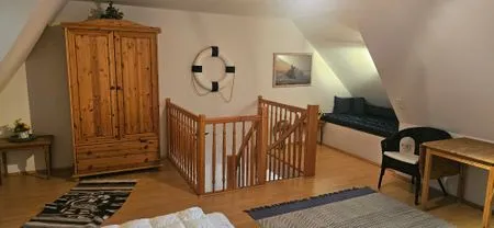 Kleiderschrank im Schlafzimmer Achtern Diek Achtern Diek 12b - Wohnung 6