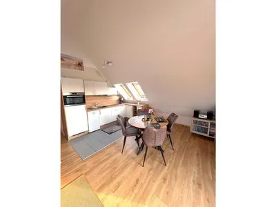 Essbereich und offene Küchenzeile  Ferienwohnung Seepferdchen