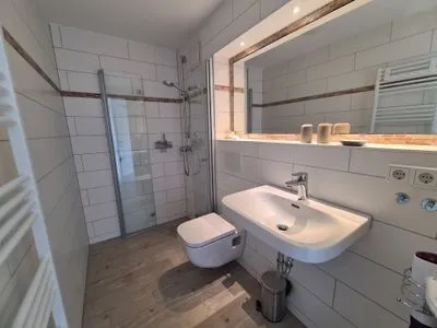  Wenni Hüs App 6, OG
