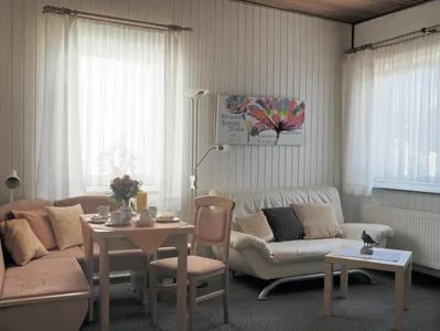Wohnzimmer und Eßbereich Haus Silke Whg. 01