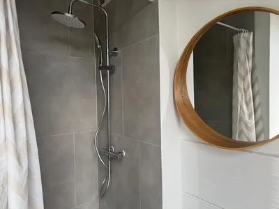 Badezimmer Einfaches Appartement "Nicky" in Halle mit 2 Zimmern