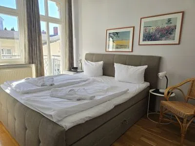 Schlafzimmer Alter Reichshof - App. 207 mit Balkon