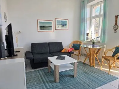 Wohnzimmer Alter Reichshof - App. 207 mit Balkon