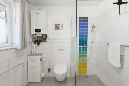 Badezimmer mit ebenerdiger Dusche Zur Hanse Wohnung 4.1