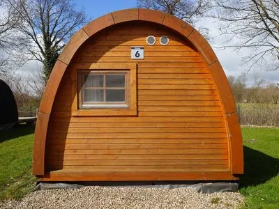  06 Premium Camping Pod "Habel"