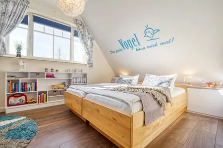 Schlafzimmer mit Doppelbett Neue Reihe Neue Reihe 28 - Wohnung Vogelnest